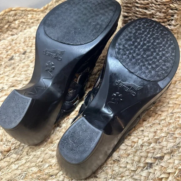 DANSKO Clarissa Daisy Floral Black Leather Slides Heels Sandals EUR 38 (7.5-8) - Picture 11 of 16